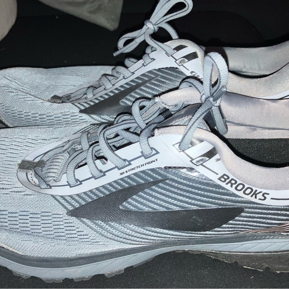 Men Brooks Athletic Shoes